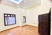CHO  THUÊ NHÀ TRƯỜNG CHÍNH, 55M2, 4 TẦNG, 4N, 2 WC, 14 TRIỆU (CÓ TL)